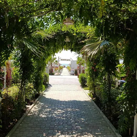 Lägenhet Floor In Albania With Private Rooftop Sleeps 8 To 10