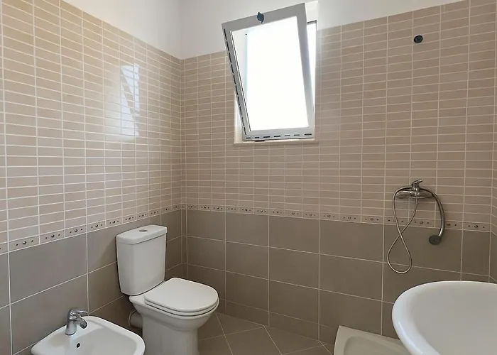 Flower Roof Private Terrace Golem (Tirana)